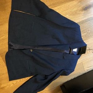 A classy navy blazer